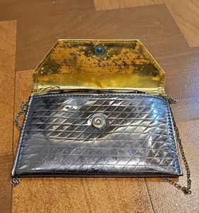 Sling bag with Floral Detail