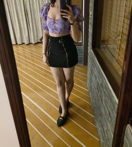 Elegant Short Belted Black Skirt