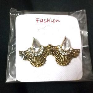 Vintage Inspired Gold Tone Earrings