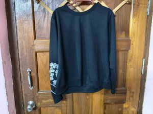 Black Long Sleeve Sweatshirt