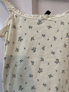 h&amp;m lace trimmed floral cami top
