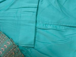 Embroided Kurta Set