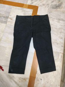 Black Capri Pants
