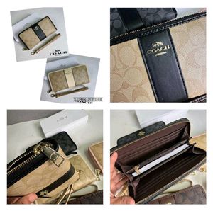 COACH ZIPPER WALLET WITH BOX 10AA QUALITY