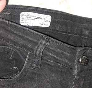 Kotty Black Jeans 👖