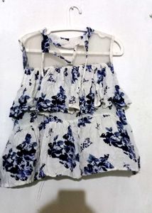 White Floral Print Top ✨️
