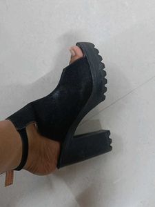 Black Peep-Toe Slingback Sandals