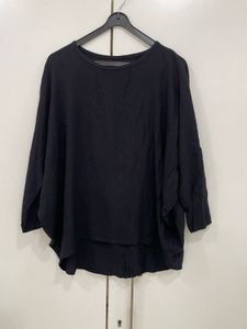 ✨ Beauty in Black! Effortless Chic Crepe Top 🖤