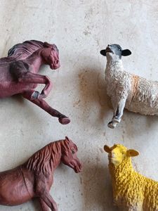 Animal Figurines (Set of 4)