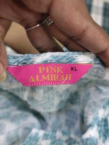 Blue &amp; White Patterned V-Neck Tee