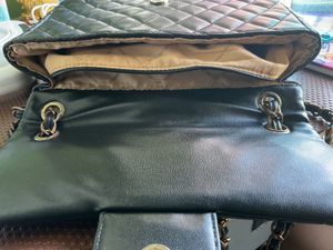 Black Quilted Handbag l