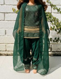 Girls Green Salwar Suit
