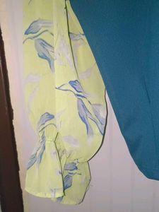 Stylish Women&#39;s Tops