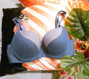 WOMEN &amp; GIRLS BRA