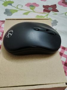 Wireless Mouse In good Condition With One Cell