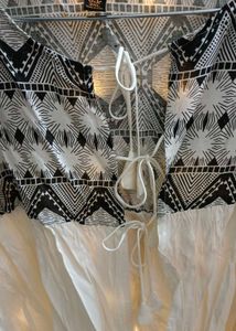 Black And White Printed A-Line Shrug Free Size