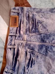 Men tie and Die jeans waist 34 Brand Levis