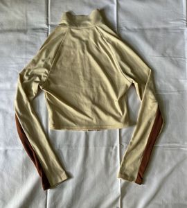 URBANIC CROP JACKET FOR SALE🎀