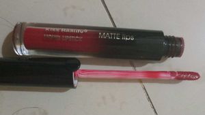 7 Lipsticks.