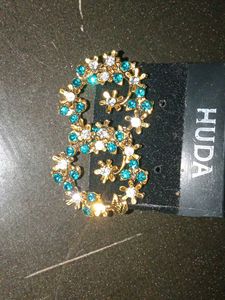 Sparkling Floral Earrings
