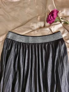 Maison Blanche Pleated Midi Skirt Silver Waistband