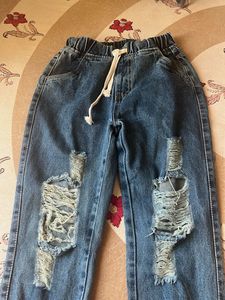 A very Cute Ripped 👖 shopped during Bangkok