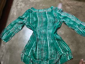Green Patterned Vintage Top
