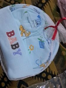 Baby Hat &amp; Bootie Set - Newborn