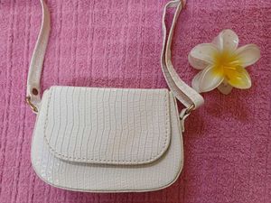 Chic White Crossbody Bag