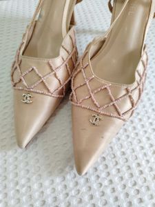 Vintage Chanel Heel