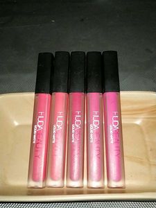 Huda Beauty Liquid Matte Lipsticks (Not Real)