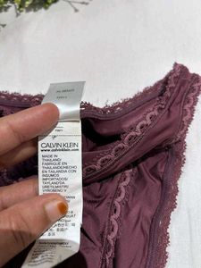 Burgundy Lace Trim Thon