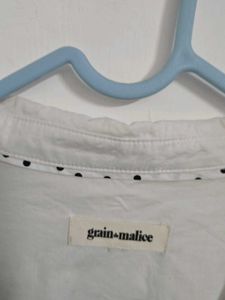 Elegant White Collared Shirt fits M~XL length 28