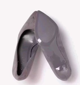 Dressberry Gray Pointed Heels