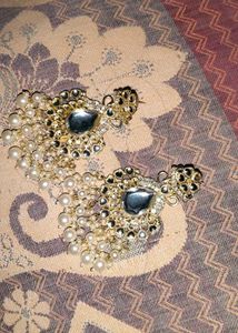 White Pearl Earings