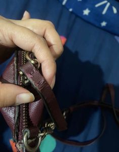 Stylish Guess Crossbody Bag