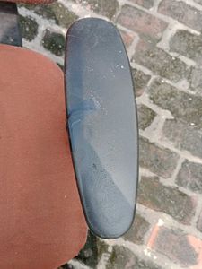 OFFICE CHAIR