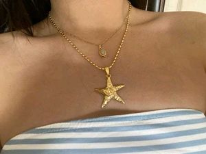 Pinterest Star necklace gold