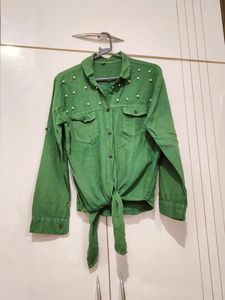 Shirt With Waist Knot