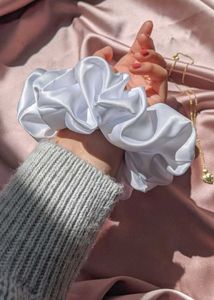 5 Psc Pure White Scrunchies