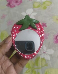 Strawberry Mirror 🪞 🍓