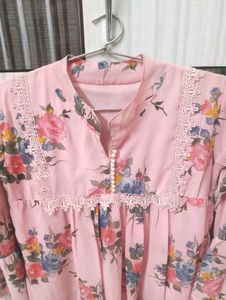 Floral Pink Top 🌸