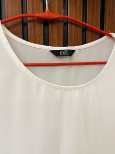 White Top - Casual &amp; Stylish
