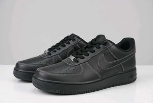 Nike Air Force 1 - Black