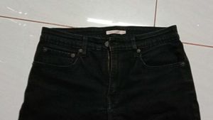 Women Levis Jeans
