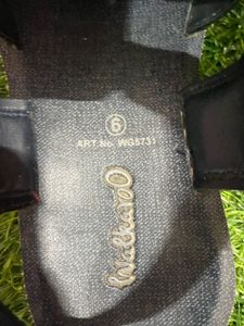 Walkaroo Sandals