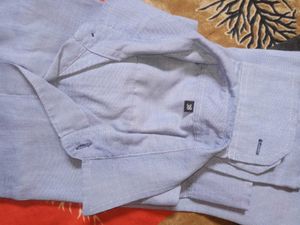 blue shirt with black pant