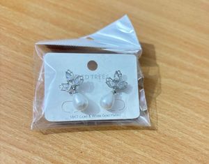 Pearl Drop Earrings
