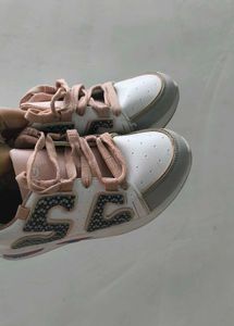 sneakers ✨
