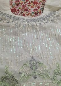 Beautiful Pakistani Suit With Net Frill Dupatta